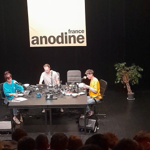 Dans le studio
