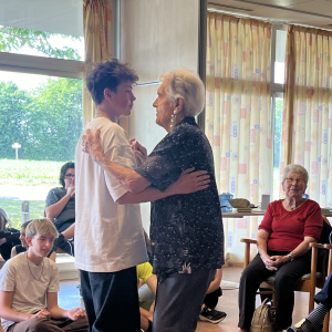 A la valse, jérémy assure avec Odette !