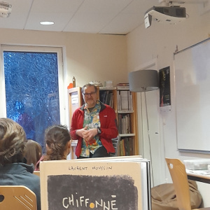 Laurent devant la classe