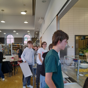 La cantine-bibliothèque ou la bibliothèque-cantine (mercredi 16/10)